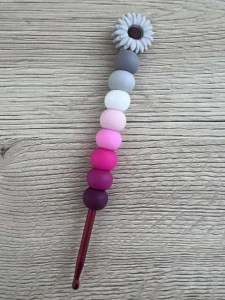 Designový háček 4mm/ 4,5mm